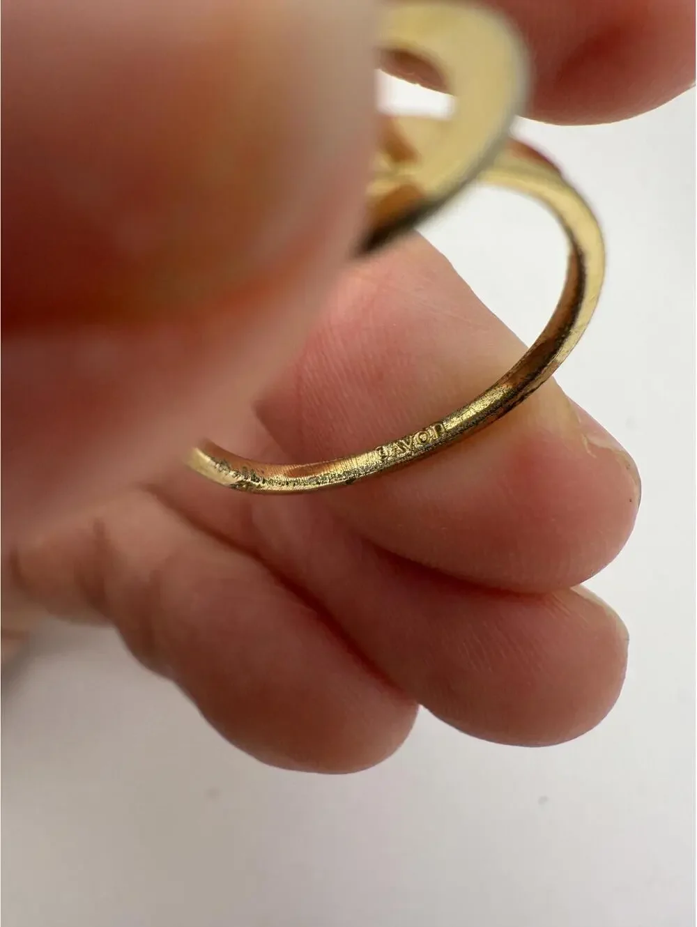 Avon Gold Tone Ring with Clear Stone Size 5